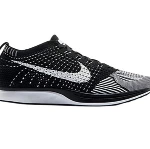 Nike Flyknit Racer Size 6 wmns
